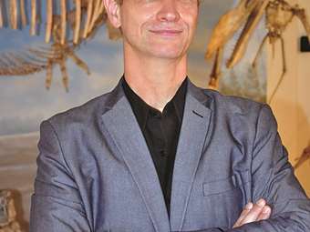 Η δοκιμασία τού να ξαναχτίσεις την Ιστορία