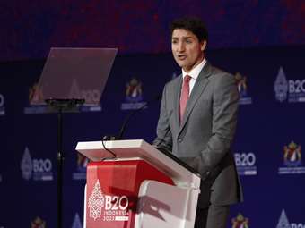 Τριντό: Ισχυρή απάντηση αν επιβληθούν δασμοί από τις ΗΠΑ