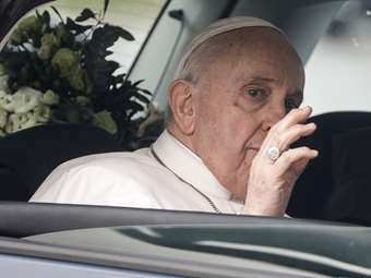 Ο πάπας στην Ινδονησία, πρώτο σταθμό μιας μαραθώνιας περιοδείας στην περιφέρεια Ασίας-Ειρηνικού