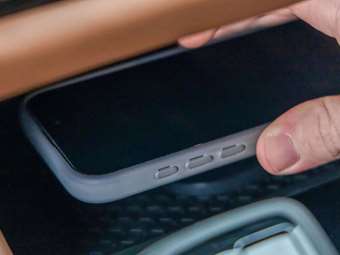 Η Nissan αλλάζει την ασύρματη φόρτιση κινητού στο αυτοκίνητο και την κάνει χρήσιμη