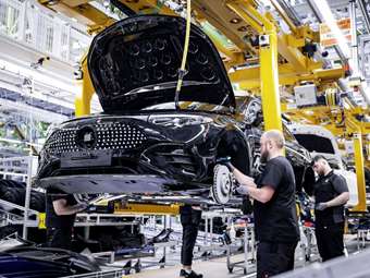 Στα 4 δισ. ευρώ το κέρδος για τις αυτοκινητοβιομηχανίες της ΕΕ από το εμπορικό deal με τις ΗΠΑ