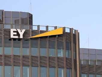 EY: Η παγκόσμια αγορά IPOs ανακάμπτει δυναμικά εν μέσω αυξανόμενης εμπιστοσύνης των επενδυτών