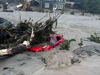 Τουλάχιστον 3 νεκροί από τις πλημμύρες στη Ρουμανία - Εκατοντάδες άνθρωποι εγκατέλειψαν τις εστίες τους