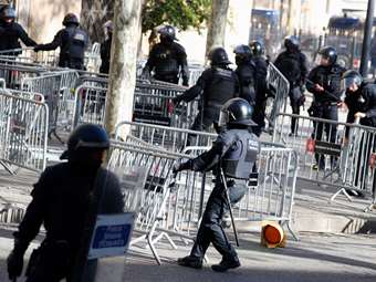 Ισπανία: Εννέα συλλήψεις έπειτα από συγκρούσεις ακροδεξιών ομάδων με μετανάστες