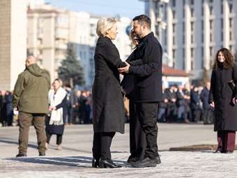 Φον ντερ Λάιεν σε Ζελένσκι: Να είσαι δυνατός, γενναίος, ατρόμητος - Δεν είσαι ποτέ μόνος