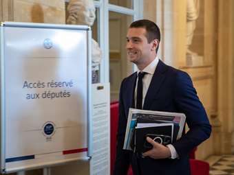 Βουλευτικές εκλογές στη Γαλλία: Τι θα γίνει αν κανένα κόμμα δεν πάρει την απόλυτη πλειοψηφία;