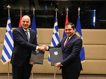 Συνάντηση Ν. Δένδια με τον Αρμένιο ομόλογό του, Σ. Παπικιάν στο Πεντάγωνο