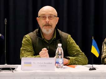 Ο υπουργός Άμυνας της Ουκρανίας δηλώνει σίγουρος ότι η Δύση θα στείλει μαχητικά αεροσκάφη στη χώρα του