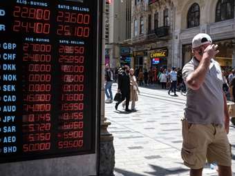 Η Τουρκία προσφέρει την υποτίμηση της λίρας που "χρειάζονται" οι αγορές