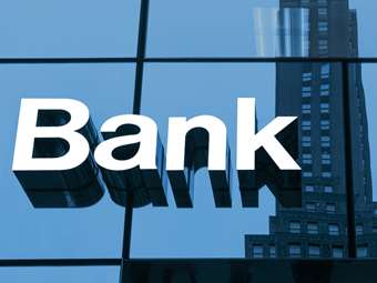 Οι τέσσερις τραπεζικοί κολοσσοί με νέες τιμές στα ύψη