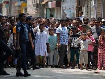 Μπανγκλαντές: Σχεδόν 7.000 Ροχίνγκια έμειναν άστεγοι έπειτα από πυρκαγιά που ξέσπασε στον προσφυγικό καταυλισμό τους