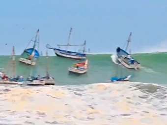 "Αφύσικη" παλίρροια σε Περού, Ισημερινό και Χιλή: Κύματα άνω των 4 μέτρων - Τρεις νεκροί