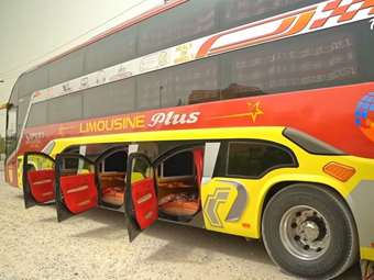 Δείτε το απίστευτο λεωφορείο του Πακιστάν που διαθέτει VIP θέσεις