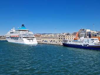 Ελληνική κρουαζιέρα: Ρεκόρ αφίξεων το 2025 αλλά και προειδοποιήσεις για στρεβλώσεις