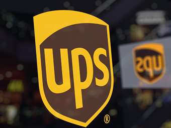UPS: Η υποβάθμιση των προβλέψεων "έστειλε" τη μετοχή στο -4%