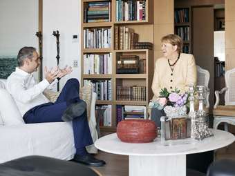 Συνάντηση Κ. Μητσοτάκη με την Άνγκελα Μέρκελ με επίκεντρο τις διεθνείς εξελίξεις