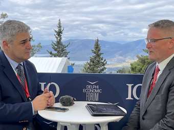 Μ. Κόρμαν (ΓΓ ΟΟΣΑ) στο Capital.gr: "Το υπερπλεόνασμα θα πρέπει να πάει κυρίως σε περαιτέρω μείωση χρέους- Κανείς δεν γνωρίζει τους κινδύνους που θα προκύψουν στο μέλλον"