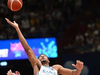 Με Γιάννη Αντετοκούνμπο στο Προολυμπιακό η Εθνική, επιβεβαίωσε ο Β. Σπανούλης