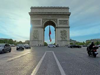 Για ρωσική εκστρατεία παραπληροφόρησης κάνει λόγο το Παρίσι