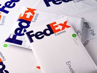 FedEx: Πτώση κερδών και εσόδων στο τρίμηνο, προχωρά σε νέες περικοπές $1 δισ.