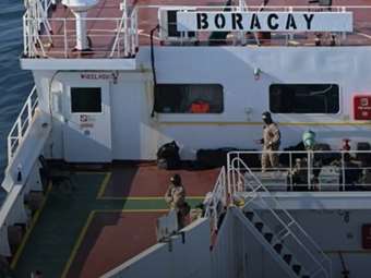 Η Γαλλία συνέλαβε μέλη του πληρώματος τάνκερ του ρωσικού "σκιώδους στόλου" - Υποψίες για συμμετοχή στις εισβολές με drones στη Δανία