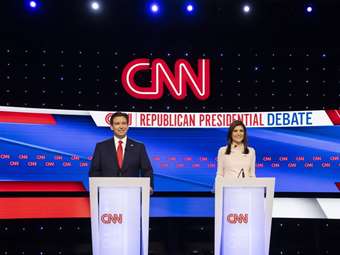 Εκατέρωθεν βολές από ΝτεΣάντις και Χέιλι - Ακόμη ντιμπέιτ από το οποίο απουσίαζε ο Τραμπ