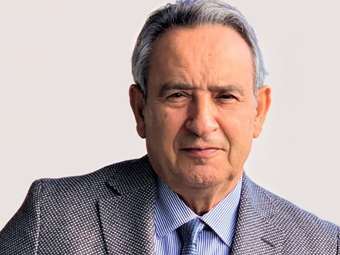 O μιθριδατισμός του Έλληνα και η του Ενός Ανδρός Ανεξέλεγκτη Αρχή