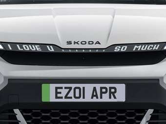 Γάτες και τσόπστικς: Οι πρωταπριλιάτικες ειδήσεις του αυτοκινήτου