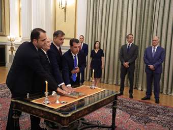 Ορκίστηκαν ο Θάνος Πλεύρης και οι τρεις νέοι υφυπουργοί της κυβέρνησης