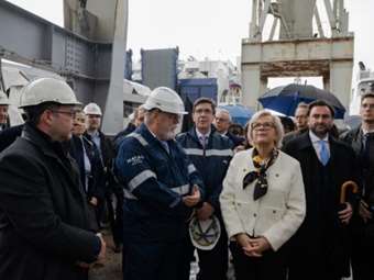 Παρουσιάστηκε η πλωτή εξέδρα USSPS στα Ναυπηγεία Σαλαμίνας