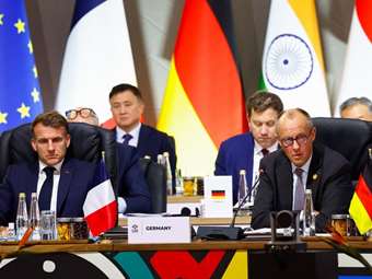 Σε εξέλιξη συνάντηση Μακρόν, Μερτς, Στάρμερ στο περιθώριο της G20 - Το Κίεβο ξεκινά συνομιλίες με τις ΗΠΑ στην Ελβετία