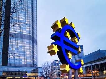 Eurostat: Η Ελλάδα πέρασε στις χώρες της ΕΕ με κατώτατο μισθό άνω των 1.000 ευρώ σε 12μηνη βάση