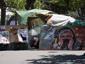 ΗΠΑ: Η αστυνομία διέλυσε καταυλισμούς φιλοπαλαιστίνιων ακτιβιστών σε ΜΙΤ και Πανεπιστήμιο της Πενσιλβάνια