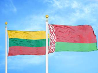 Λιθουανία: Σχεδόν 2.000 νταλίκες έχουν μπλοκαριστεί στη Λευκορωσία, αφού έκλεισαν τα σύνορα των δύο χωρών