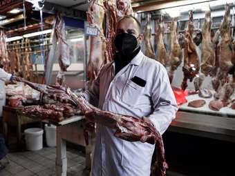 ΙΕΛΚΑ: Πώς θα γιορτάσουν τα ελληνικά νοικοκυριά το Πάσχα - Σταθερή η δαπάνη στα €190 ανά νοικοκυριό