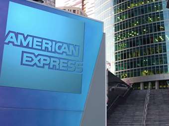 American Express: Μείωση κερδών, αύξηση εσόδων το δ' τρίμηνο