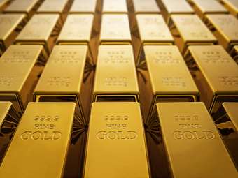 Ισχυρά κέρδη για χρυσό και πετρέλαιο