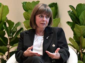 Κ. Σακελλαροπούλου για τα 50 χρόνια από την αποκατάσταση της Δημοκρατίας:"Η Δημοκρατία είναι μια συνεχής διεκδίκηση"