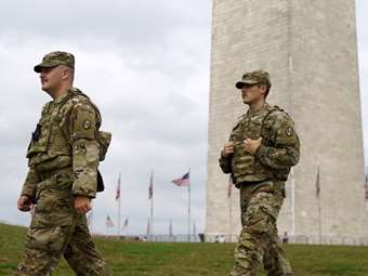 ΗΠΑ: Ο Τραμπ ανακοίνωσε σκληρότερα μέτρα κατά της μετανάστευσης μετά τους πυροβολισμούς των μελών της Εθνοφρουράς