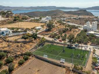 Με τη στήριξη της Invel Real Estate και της PRODEA Investments, ένα νέο γήπεδο ποδοσφαίρου στην Τρυπητή Μήλου