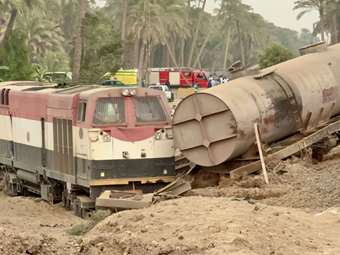 Εκτροχιασμός επιβατικού τρένου στην Αίγυπτο - Τουλάχιστον 3 νεκροί και 94 τραυματίες