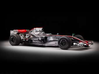 Πωλείται η πρώτη McLaren που οδήγησε ο Hamilton στην F1