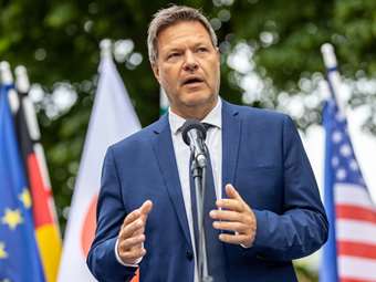 Γερμανός αντικαγκελάριος: Η κυβέρνηση Τραμπ έχει εξαπολύσει επίθεση στις δυτικές αξίες