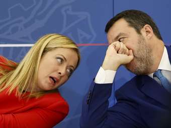 Tηλεφωνική επικοινωνία Σαλβίνι - Τζέι Ντι Βανς - Ενοχλημένη η Μελόνι