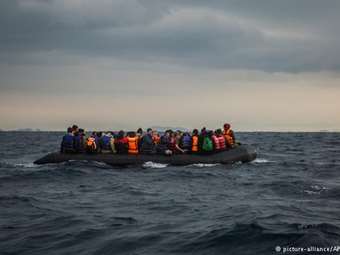 Σε εξέλιξη επιχείρηση διάσωσης 81 αλλοδαπών που εξέπεμψαν σήμα κινδύνου νότια της Πύλου