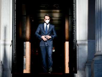 Ο Μητσοτάκης απέναντι στους "πρώην"