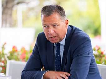 Στ. Μάγιερ (Γερμανός βουλευτής): Η Ελλάδα μπορεί να μετατραπεί σε καθαρό εξαγωγέα πράσινης ηλεκτρικής ενέργειας