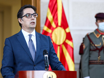 Βόρεια Μακεδονία: Ο πρόεδρος Πενταρόφσκι παραδέχεται την ήττα του στον δεύτερο γύρο των προεδρικών εκλογών