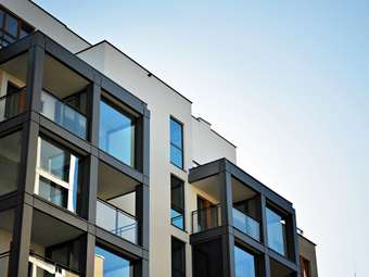 ΠΟΜΙΔΑ: 3 ερωτήματα &amp; απαντήσεις για το πότε ισχύει το "πλαφόν" 3% στα επαγγελματικά μισθώματα