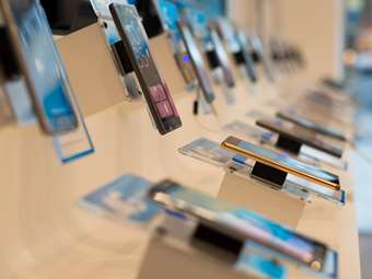 Σε χαμηλό 10 ετών οι αποστολές smartphones το 2022 - Βουτιά άνω του 11% στο έτος, άνω του 18% στο δ' τρίμηνο